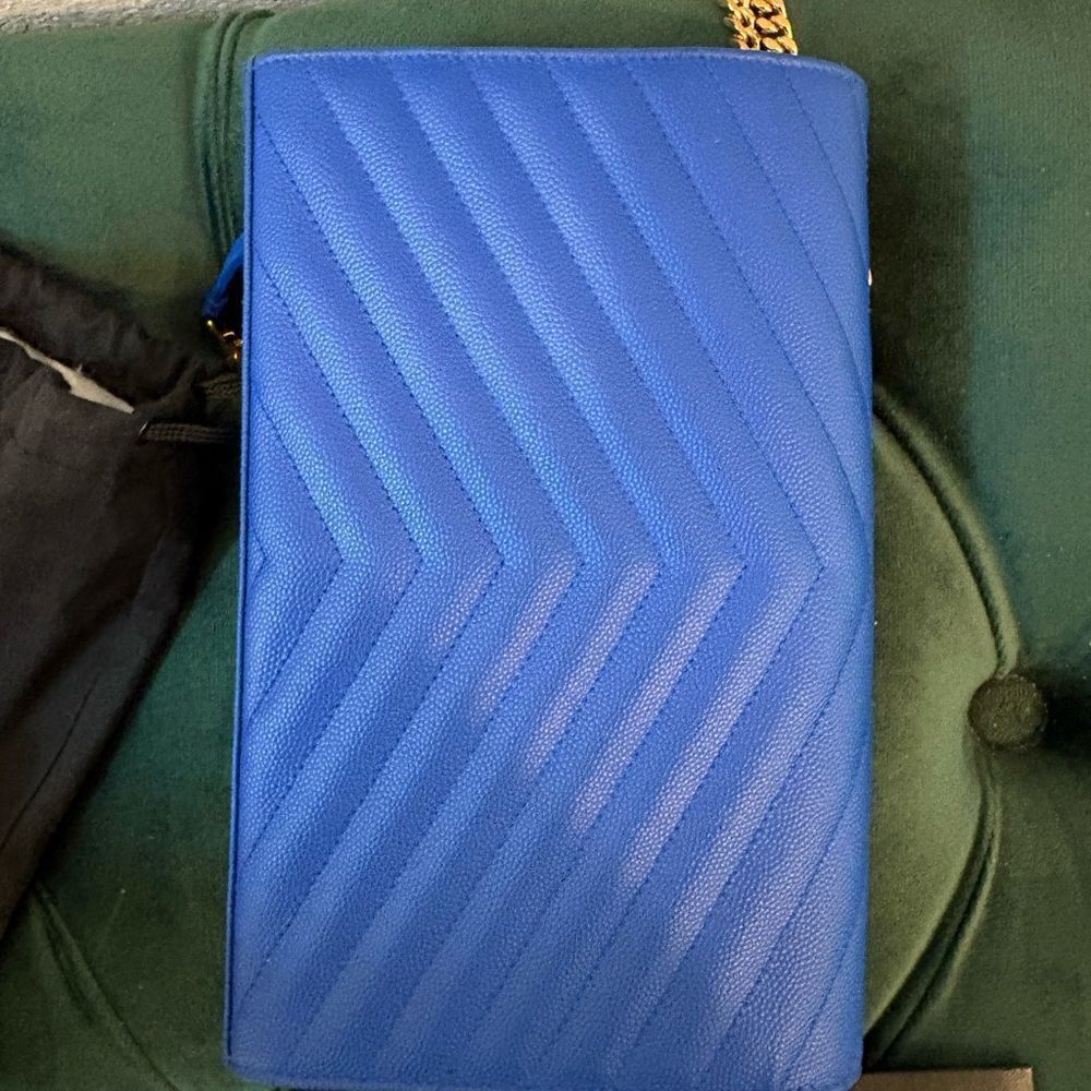 SAINT LAURENT Royal Blue Chevron Quilted Grain De Poudre Envelope Clutch Wallet - Picture 6 of 7